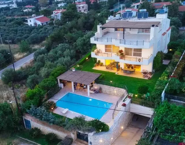 Villa In Anavissos, Greece (680 M²)