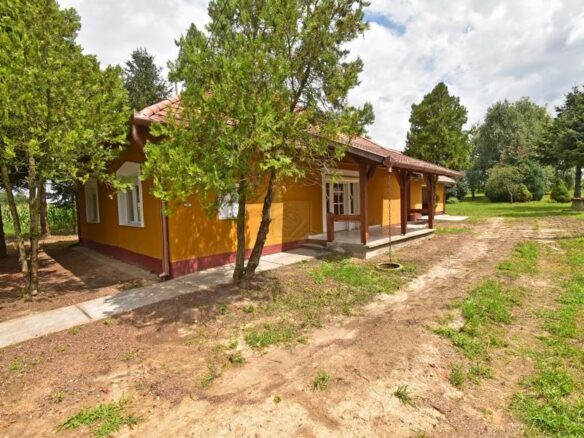 Charming Home In Picturesque Kadarkút, Somogy
