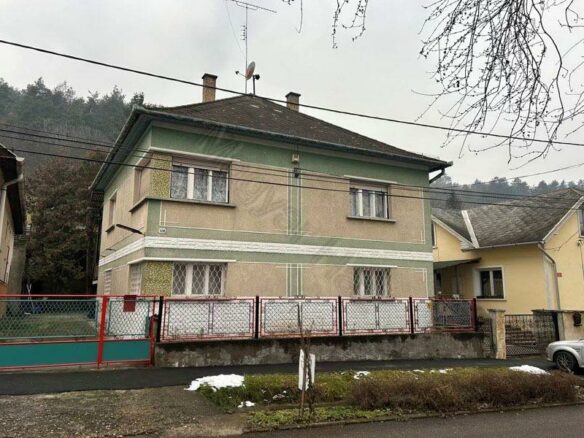 Charming Ózd Home In Borsod-abaúj-zemplén Awaits You