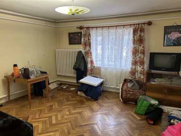 Charming Ózd Home In Borsod-abaúj-zemplén Awaits You