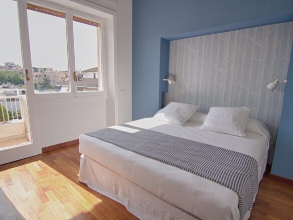 Charming Apartment With Spectacular Views Of Gianicolo And St. Peter’s