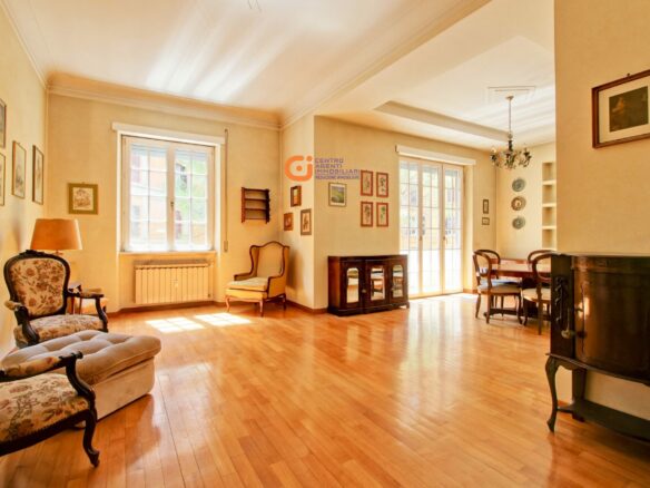 Charming And Spacious Apartment In Prestigious Flaminio Square