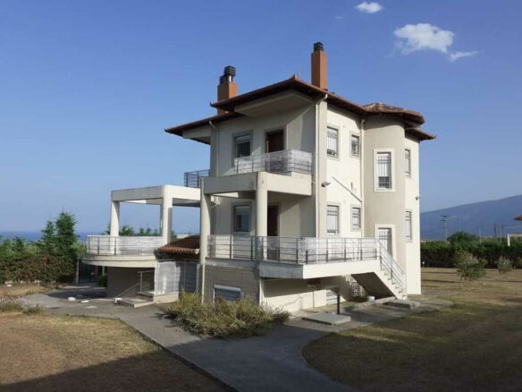 4-bedroom Detached House In Easts Olimpos, Greece (261 M²)