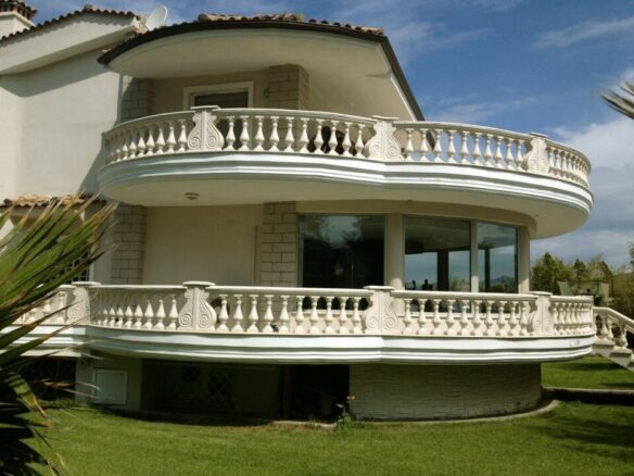 4-bedroom Villa In Vasilika, Greece (450 M²)