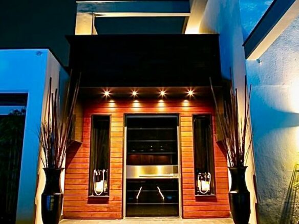 2-bedroom Villa In Thermi, Greece (785 M²)