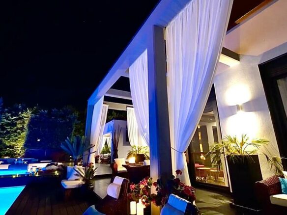 2-bedroom Villa In Thermi, Greece (785 M²)
