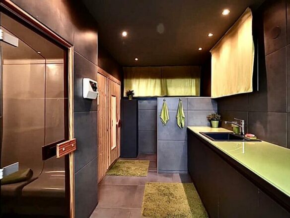 2-bedroom Villa In Thermi, Greece (785 M²)