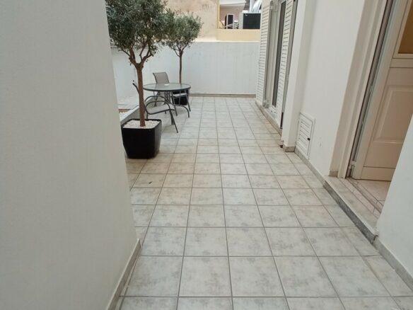 2-bedroom Flat In Nikaia, Greece (90 M²)
