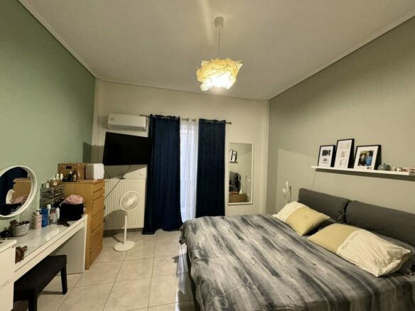 4-bedroom Building In Nikaia, Greece (220 M²)