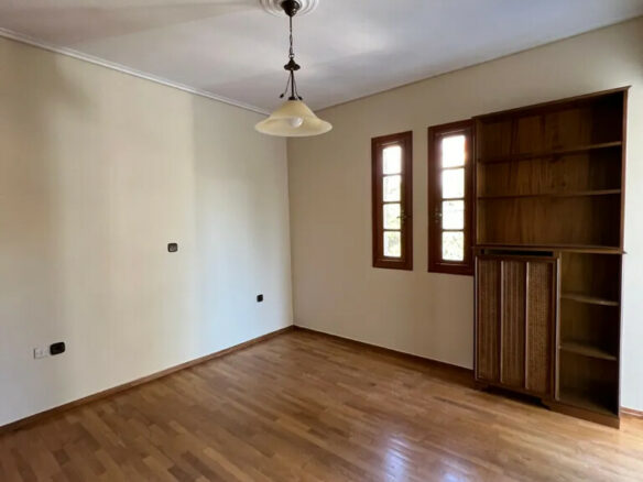 2-bedroom Flat In Pefki, Greece (88 M²)