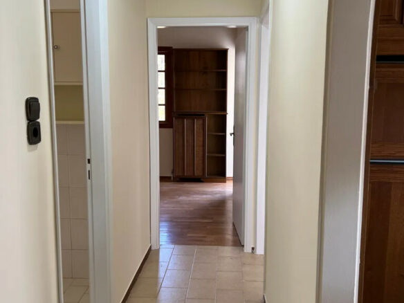 2-bedroom Flat In Pefki, Greece (88 M²)