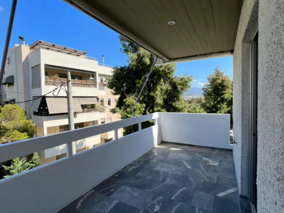 2-bedroom Flat In Pefki, Greece (88 M²)