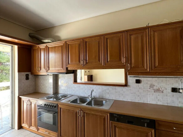 2-bedroom Flat In Pefki, Greece (88 M²)