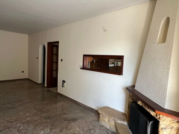 2-bedroom Flat In Pefki, Greece (88 M²)