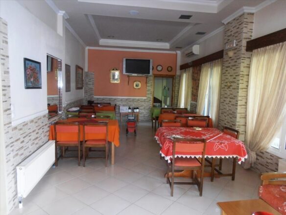 Hotel In Easts Olimpos, Greece (800 M²)