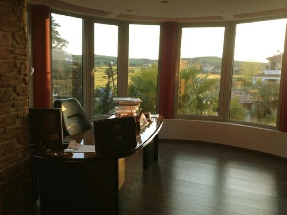 4-bedroom Villa In Vasilika, Greece (450 M²)