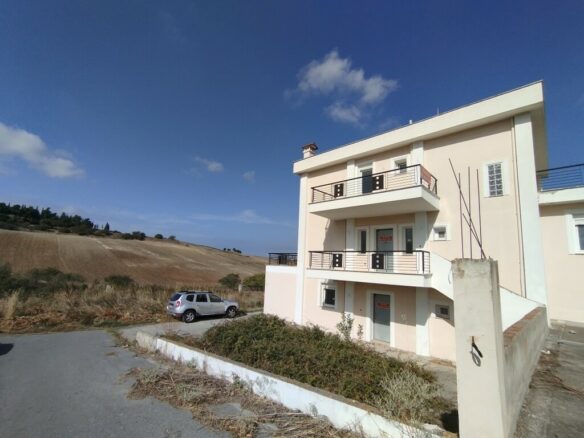 4-bedroom Maisonette In Thermi, Greece (282 M²)