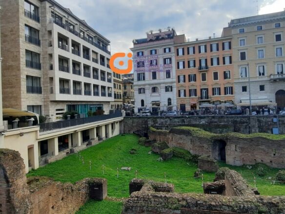 Breathtaking Penthouse Overlooking The Heart Of Ancient Rome
