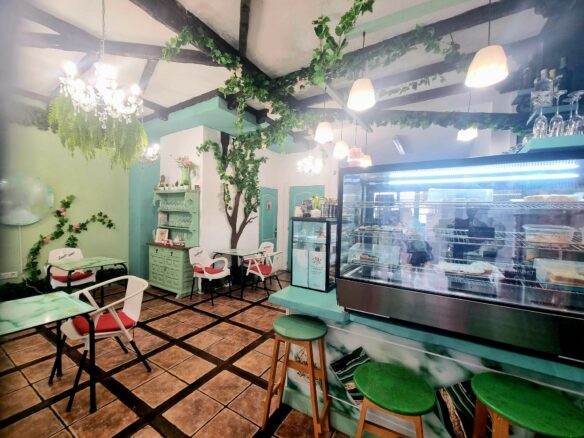 Vibrant Los Cristianos Café: A Must-visit In Tenerife, Spain