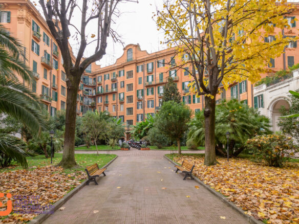 Elegant Historic Apartment In Prime Prati/mazzini Location