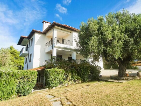 5-bedroom Villa In Sithonia, Greece (300 M²)