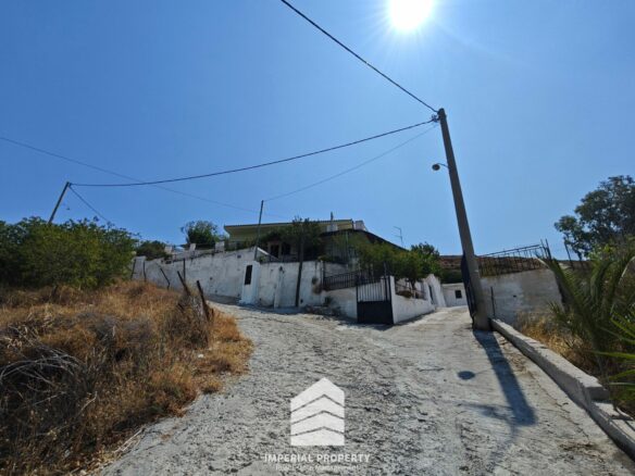 Stunning Amphitheater House In Keratea, Dionysos – 138 Sqm