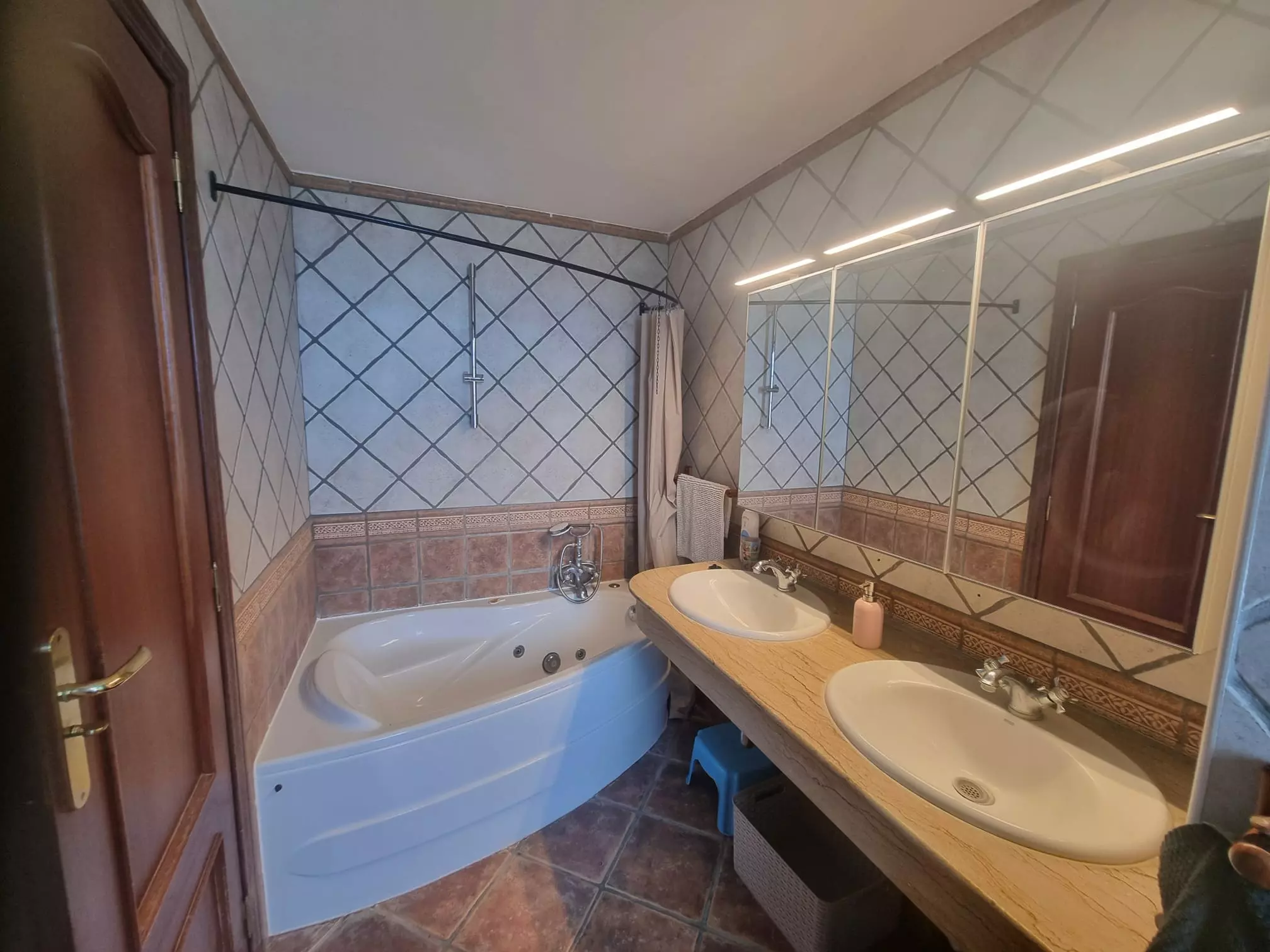 WhatsApp Image 2025-03-30 at 17.35.31_e4dab779