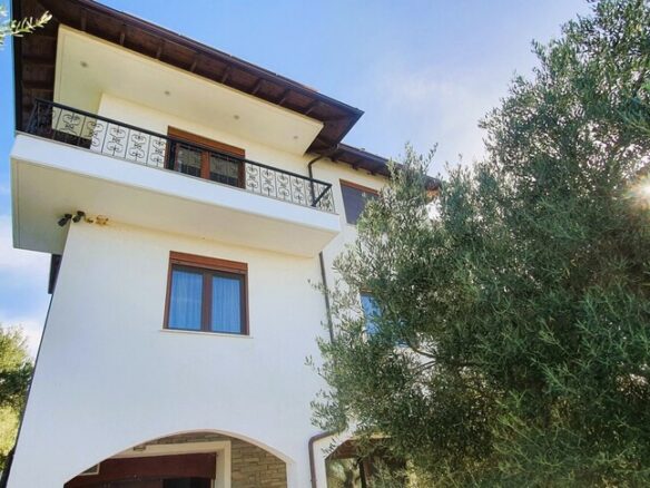 5-bedroom Villa In Sithonia, Greece (300 M²)