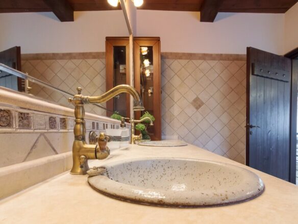 3-bedroom Villa In Nikos Kazantzakis, Greece (410 M²)