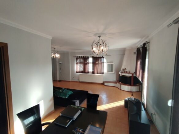 9-bedroom Detached House In Thermaikos, Greece (300 M²)
