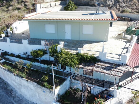Stunning Amphitheater House In Keratea, Dionysos – 138 Sqm