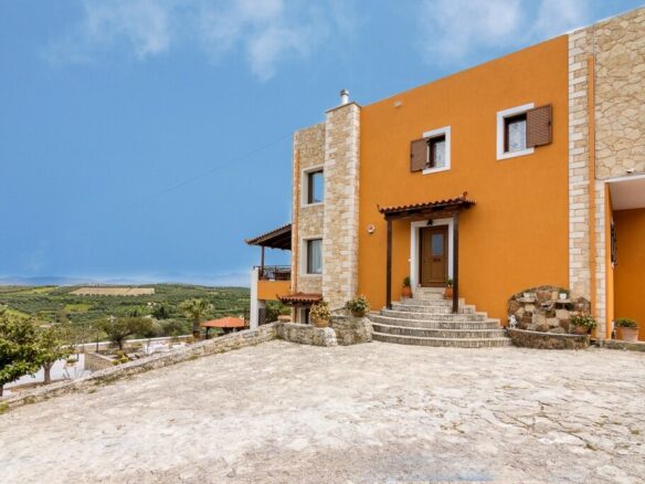 3-bedroom Villa In Nikos Kazantzakis, Greece (410 M²)