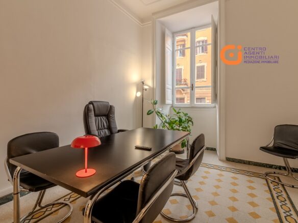 Elegant Historic Apartment In Prime Prati/mazzini Location