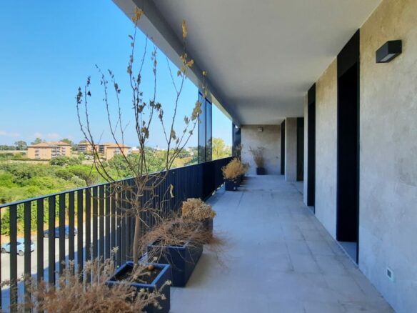 Stunning New Four-room Apartment With Terrace In Aurelia Area