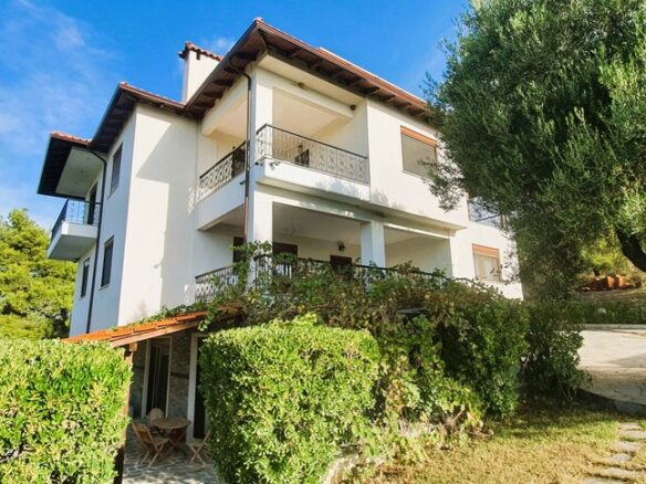 5-bedroom Villa In Sithonia, Greece (300 M²)