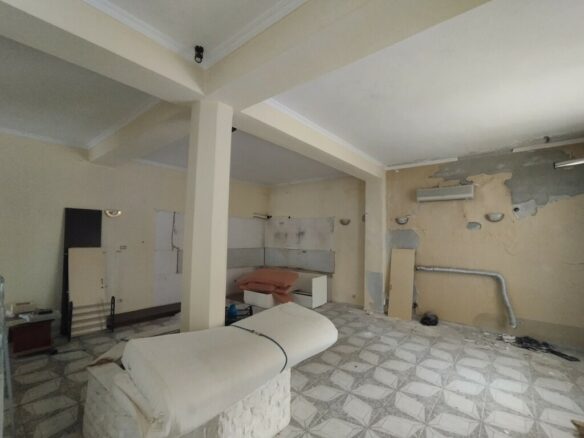 2-bedroom Commercial Property In Mikra, Greece (800 M²)