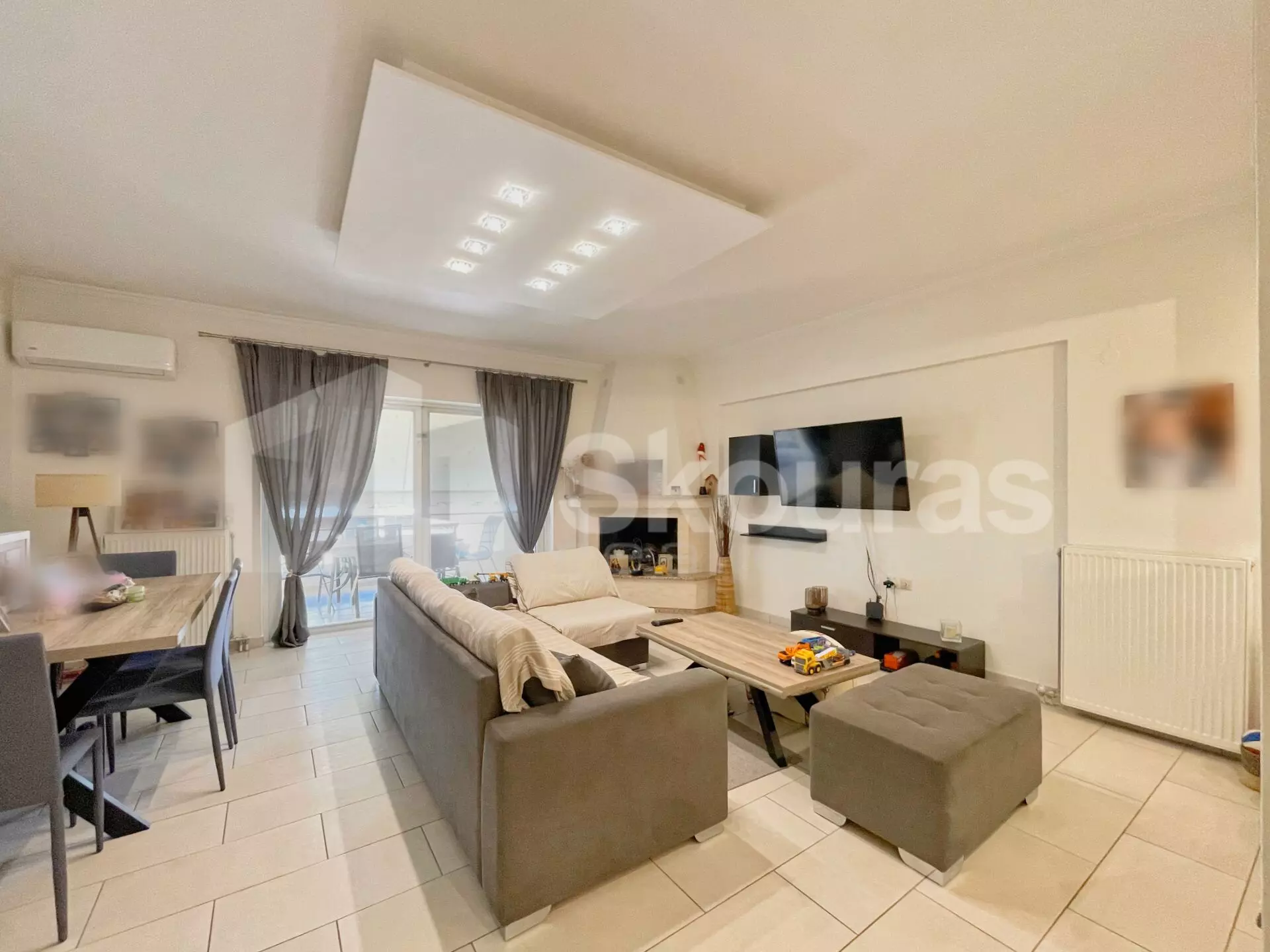 00e6d477476b4951bb9285aa888d1f4a