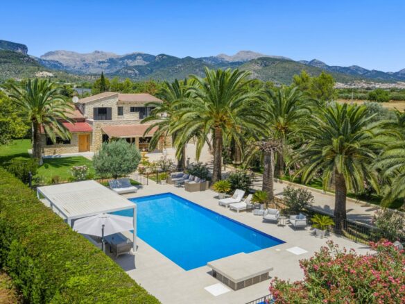 8-bedroom Finca In Binissalem, Spain (472 M²)