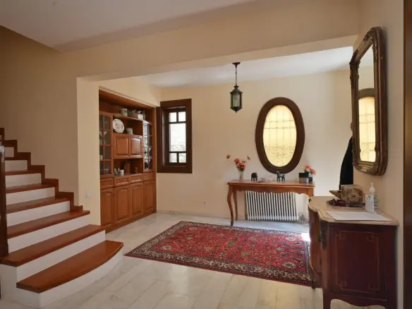 4-bedroom Detached House In Voula, Greece (304 M²)