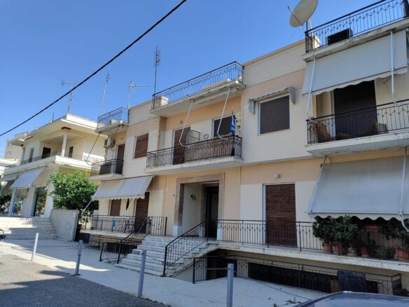 Flat In Greece (820 M²)