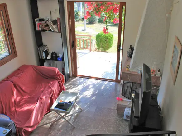 3-bedroom Maisonette In Anavissos, Greece (130 M²)