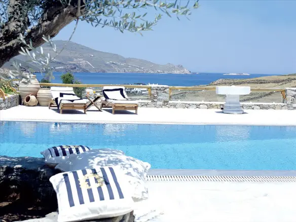 Business In Mykonos, Greece (300 M²)