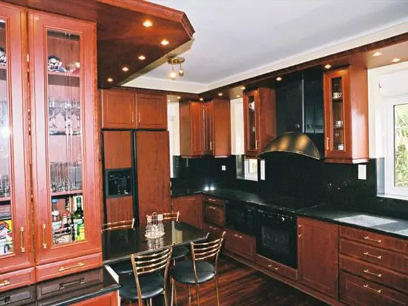 5-bedroom Villa In Alimos, Greece (360 M²)