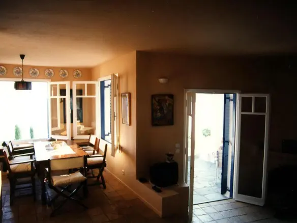 3-bedroom Maisonette In Greece (125 M²)