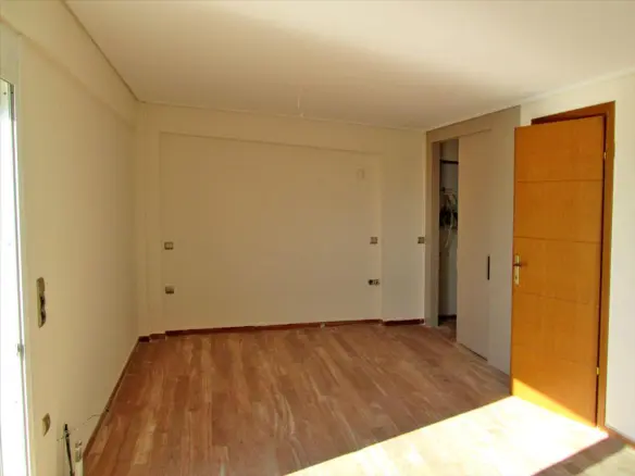Maisonette In Voula, Greece (190 M²)