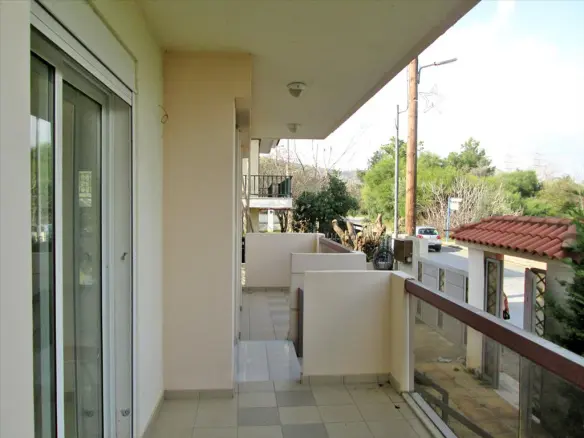 Complex In Pallini, Greece (1.600 M²)