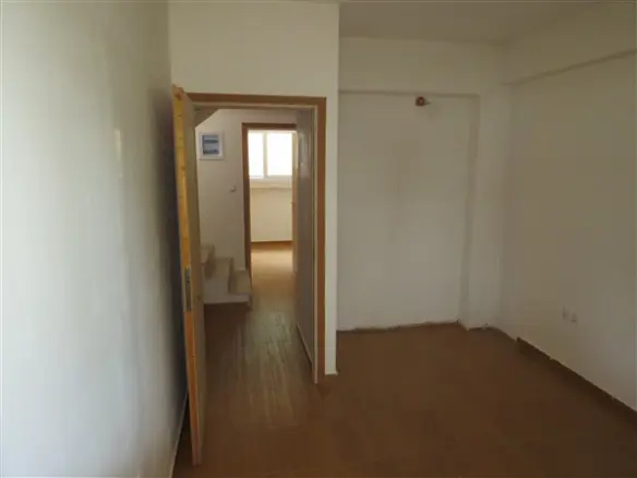 Complex In Pallini, Greece (1.600 M²)