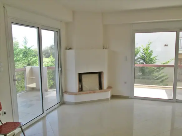 Complex In Pallini, Greece (1.600 M²)