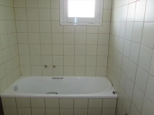 Complex In Pallini, Greece (1.600 M²)