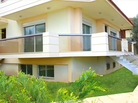 Complex In Pallini, Greece (1.600 M²)